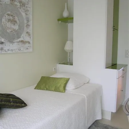 Apartment Modern Two Bedroom With Two Bathrooms, Just Behind The Carlton *